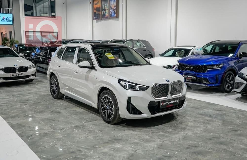 بي ام دبليو iX1